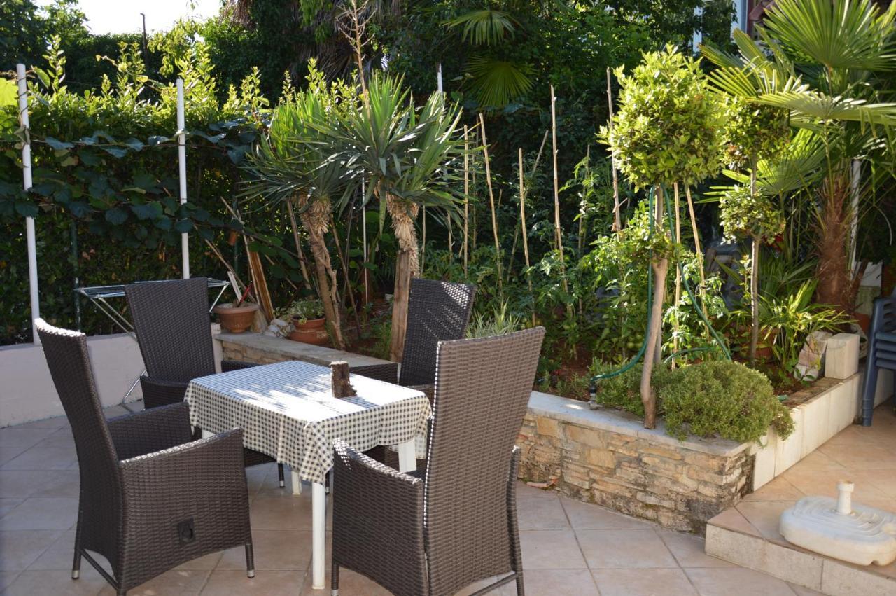 Residence Mira Πόρετς Εξωτερικό φωτογραφία